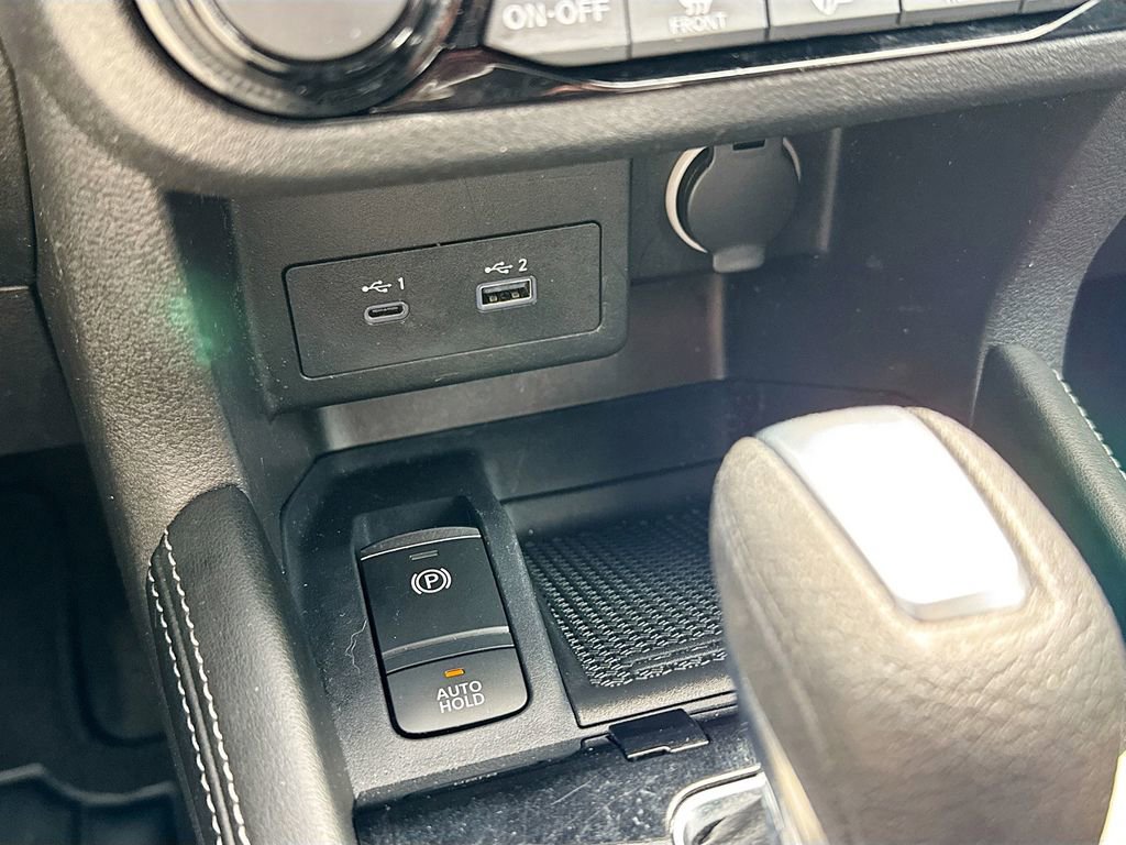 Used 2023 Nissan Kicks SR w/ SR Premium Package image 21