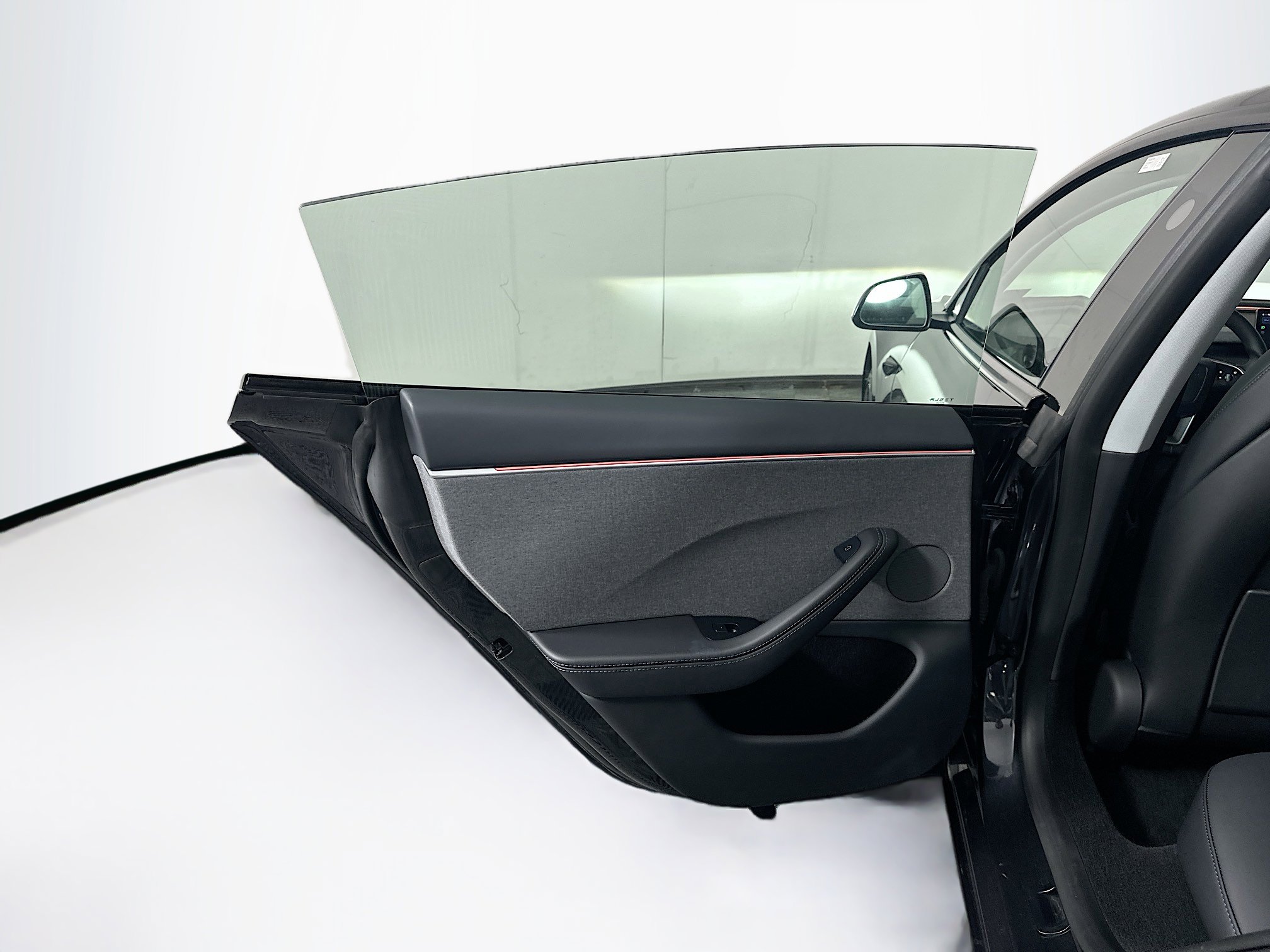 Used 2025 Tesla Model 3 Long Range RWD image 27