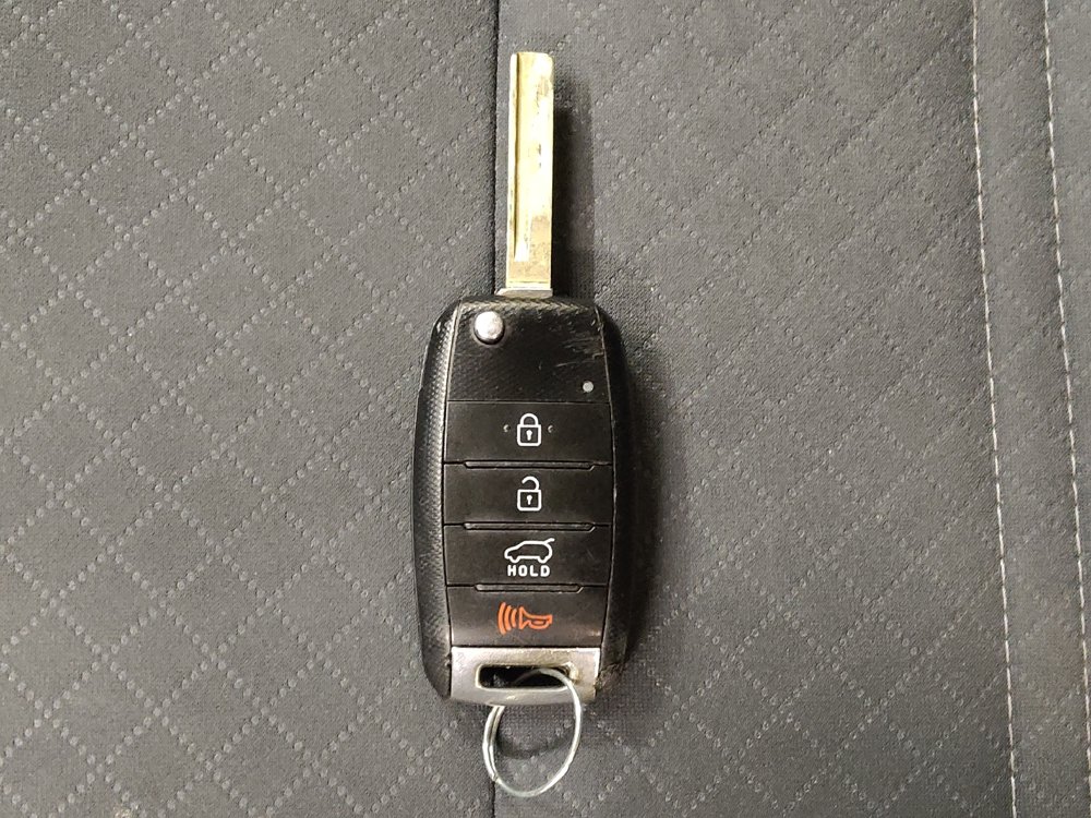 Used 2016 Kia Sorento FWD image 32