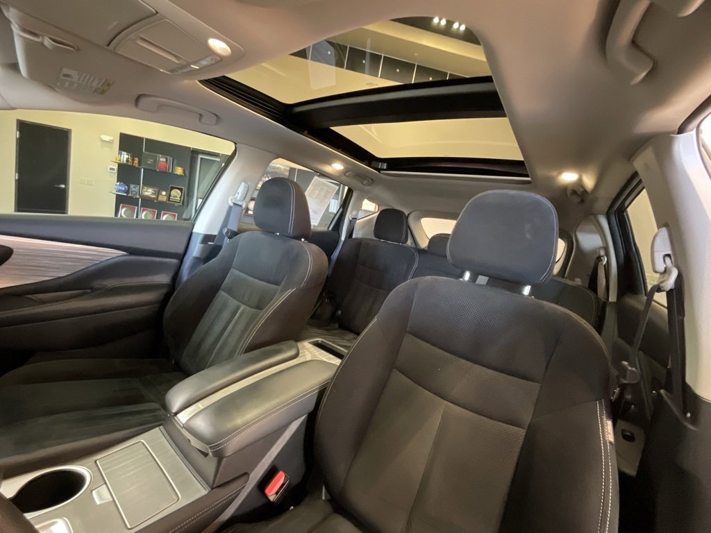 Used 2016 Nissan Murano SV w/ Premium Package image 10