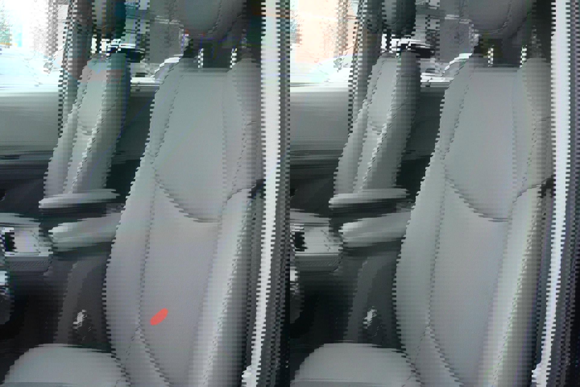 Used 2024 Toyota Sienna XLE image 11