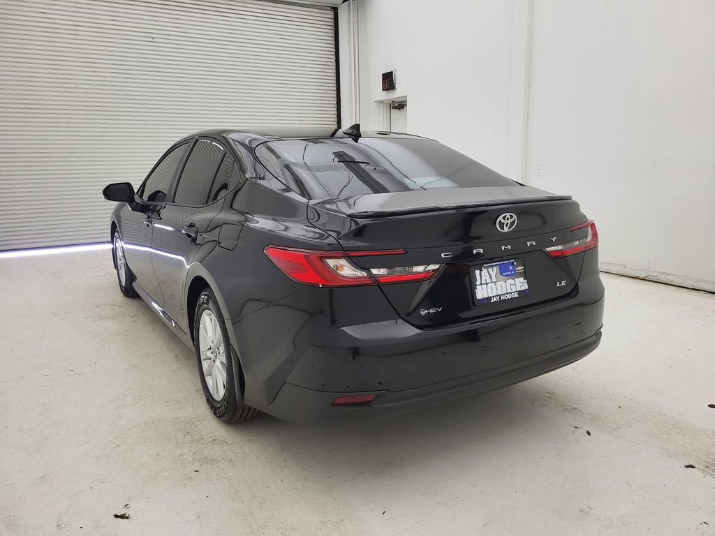 Used 2025 Toyota Camry LE image 13