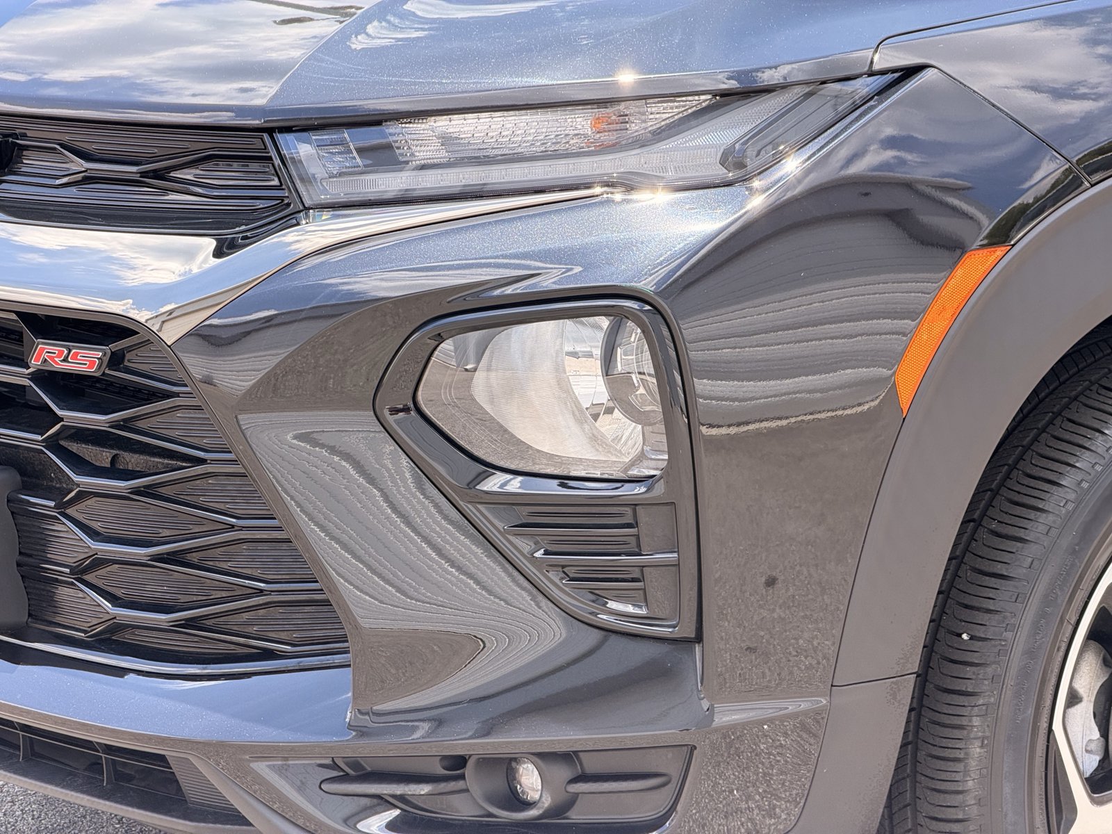 Used 2023 Chevrolet TrailBlazer RS w/ Convenience Package AWD/4WD image 8