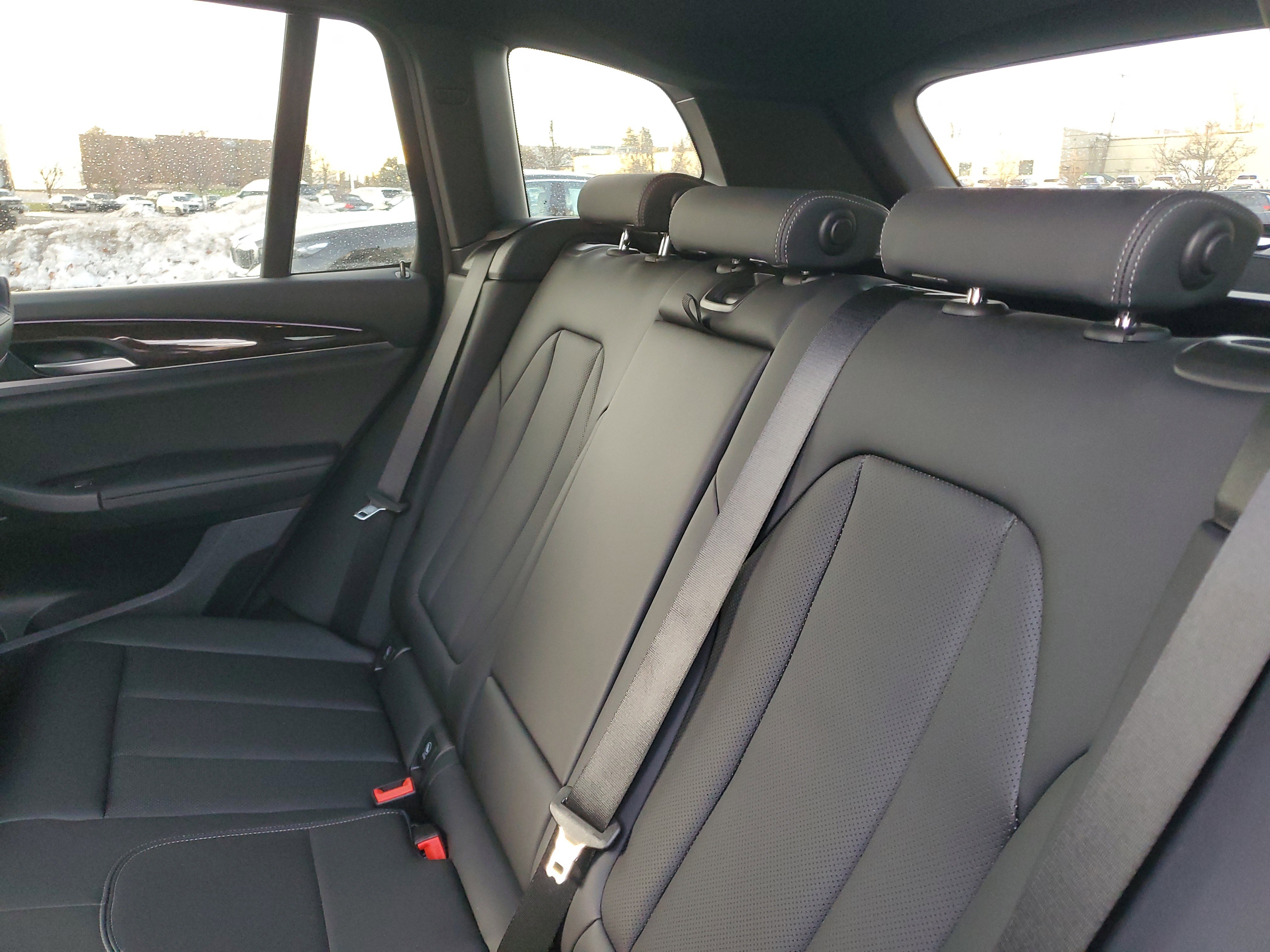 Certified 2024 BMW X3 xDrive30i w/ Premium Package image 25