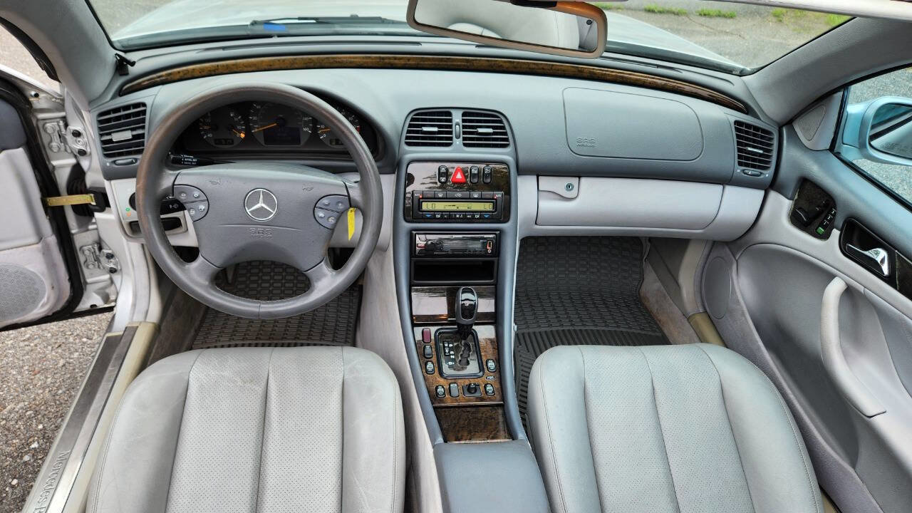 Used 2001 Mercedes-Benz CLK 430 Cabriolet image 34