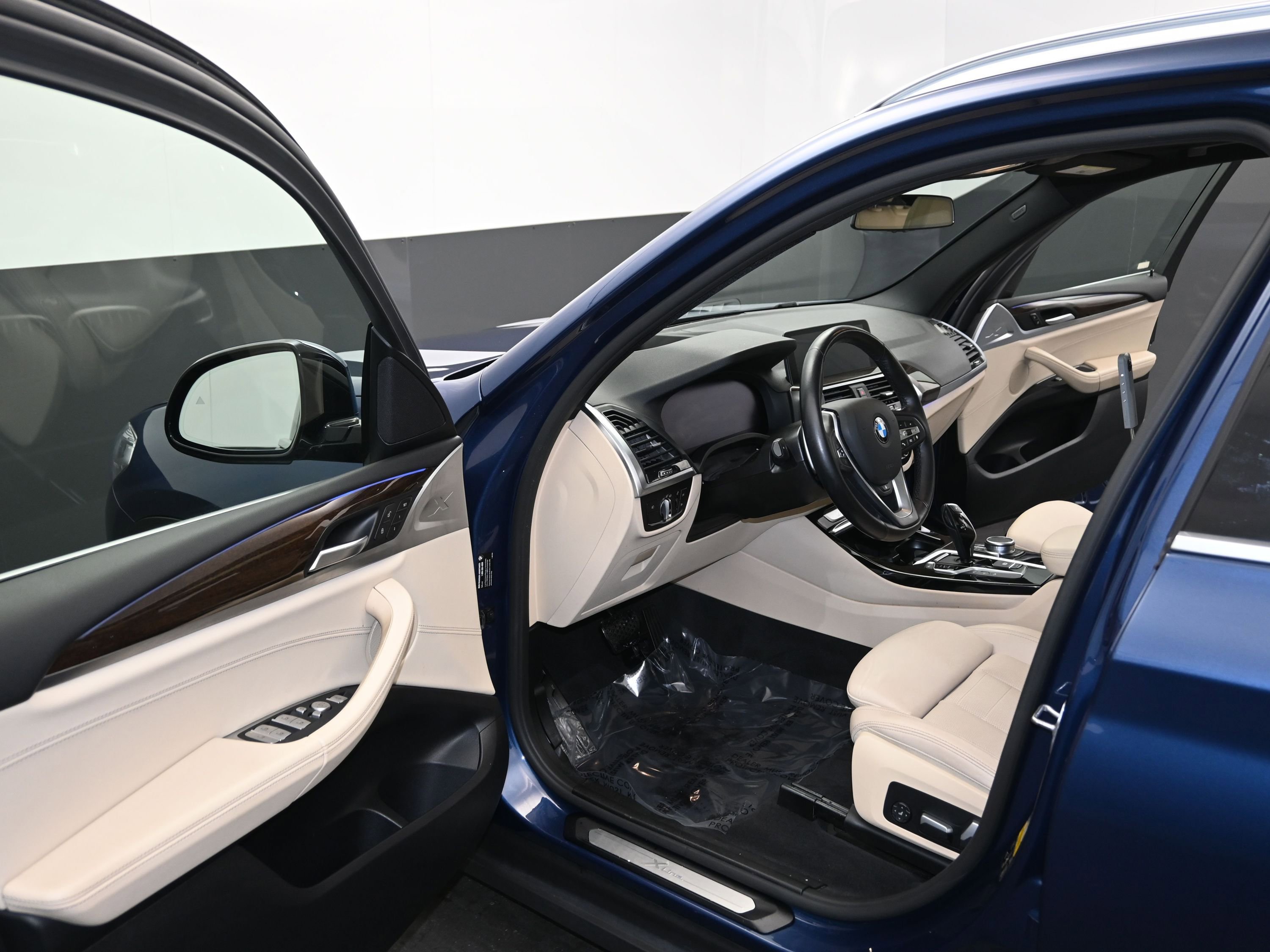 Used 2021 BMW X3 xDrive30i w/ Premium Package image 13