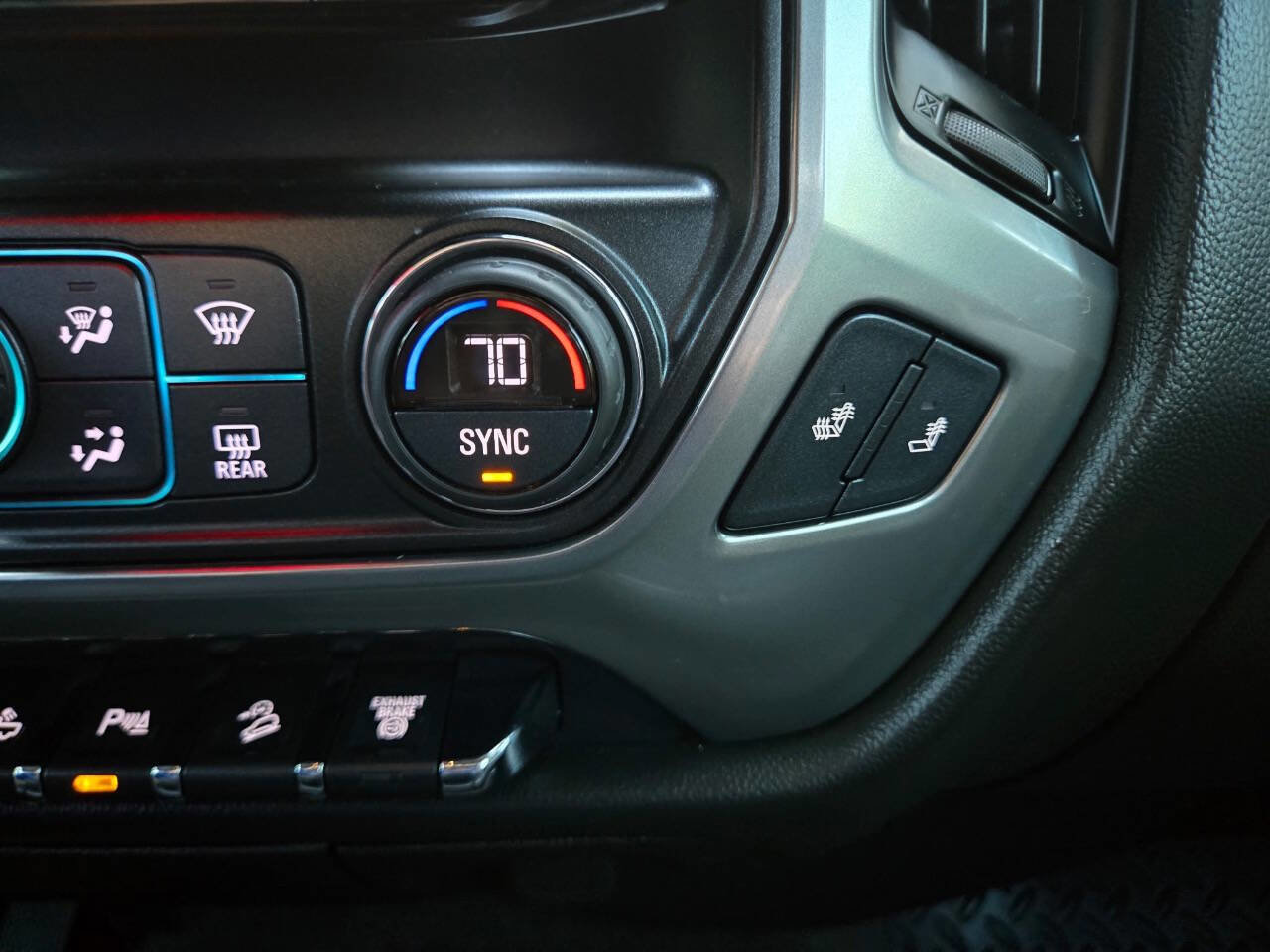 Used 2017 Chevrolet Silverado 2500 LT w/ Midnight Edition image 6