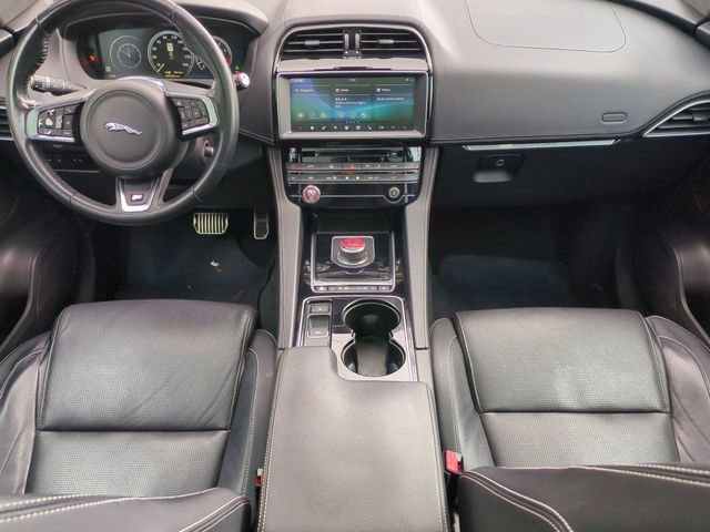 Used 2017 Jaguar F-PACE S image 24