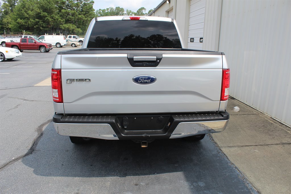 Used 2017 Ford F150 XLT w/ Equipment Group 301A Mid AWD/4WD image 15