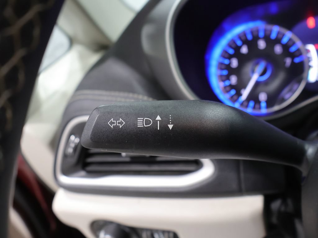 Used 2022 Chrysler Pacifica Touring-L AWD/4WD image 31