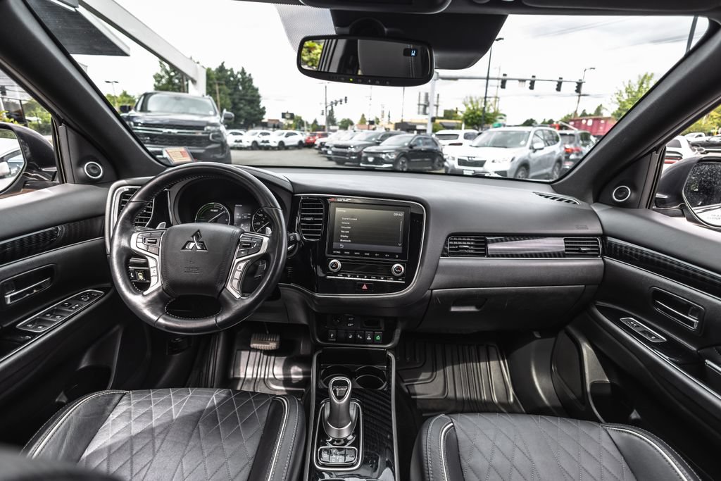 Used 2022 Mitsubishi Outlander GT AWD/4WD image 21