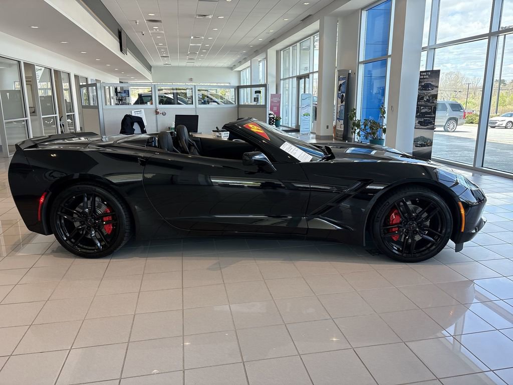 Used 2019 Chevrolet Corvette Stingray Convertible w/ 1LT image 11