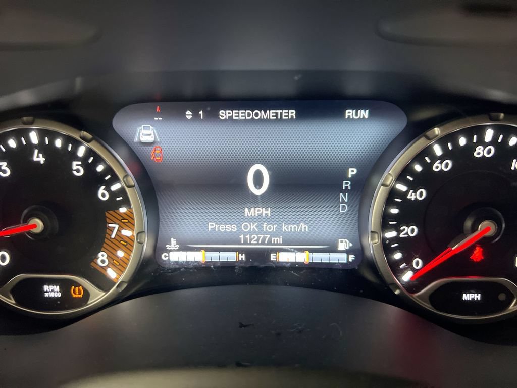 Used 2023 Jeep Renegade Altitude AWD/4WD image 13