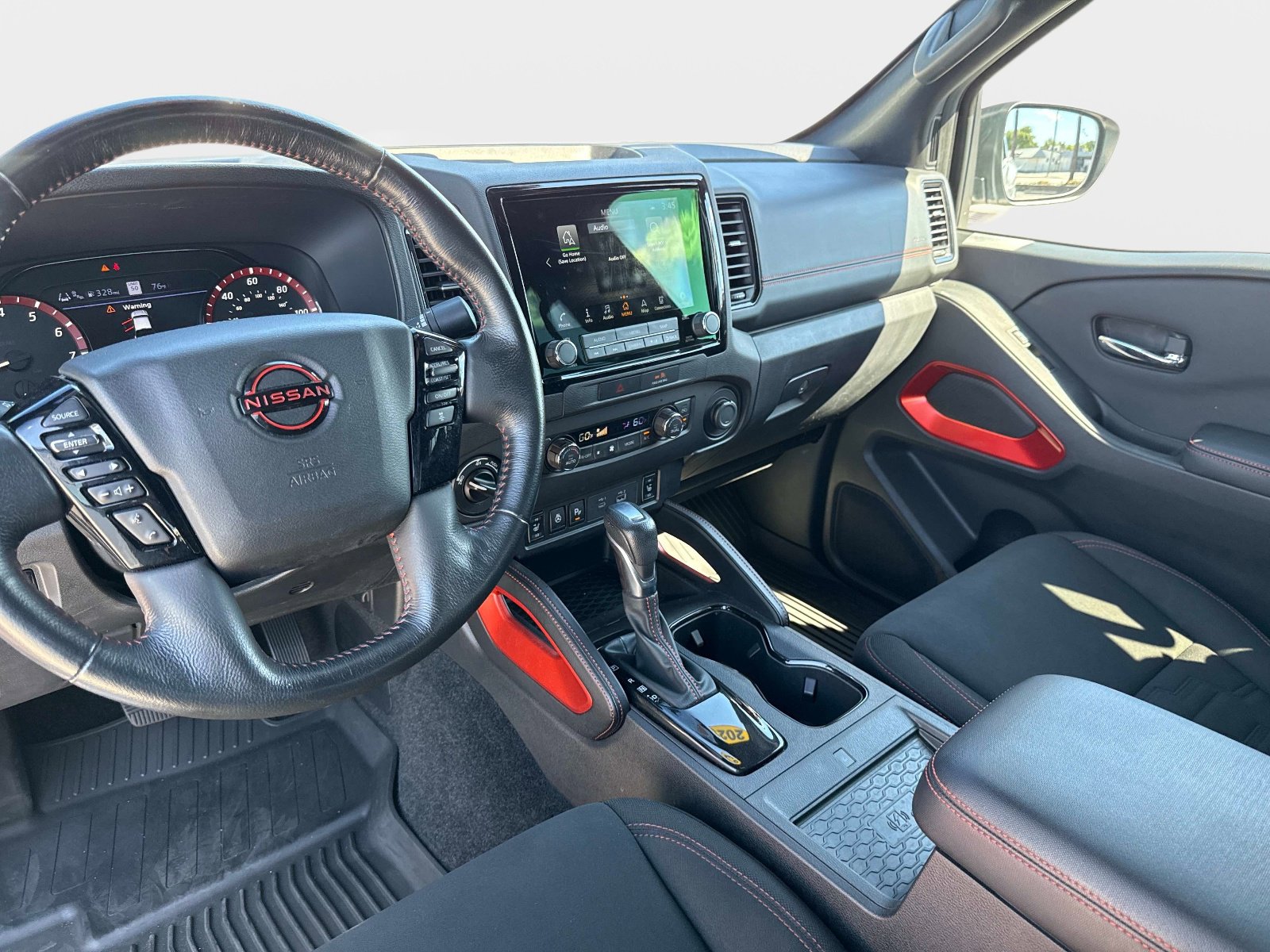 Used 2023 Nissan Frontier PRO-4X w/ Pro Convenience Package image 15