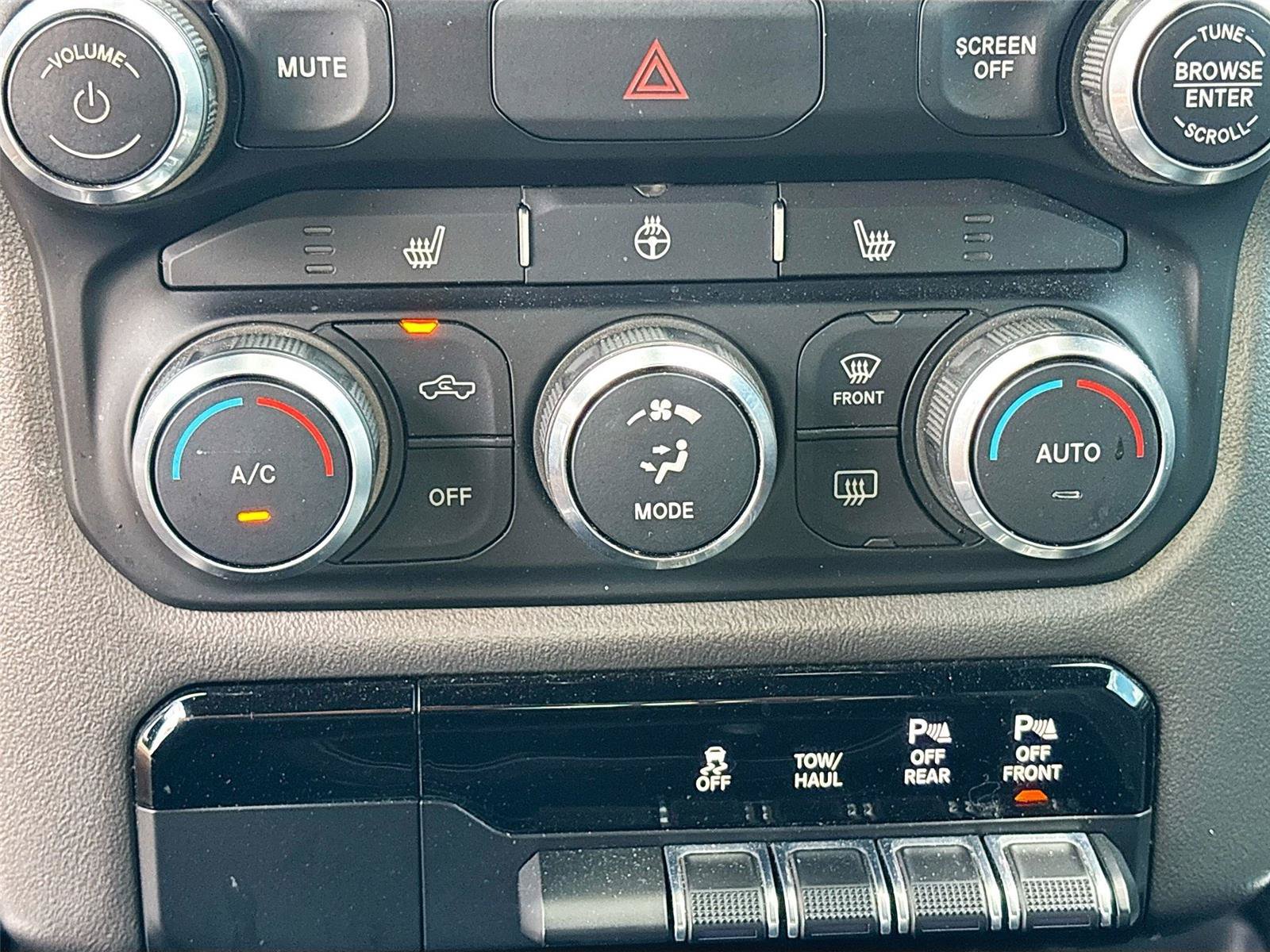 Used 2019 RAM 1500 Big Horn AWD/4WD image 15