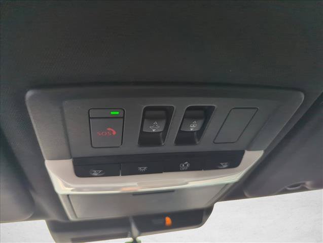 Used 2023 Mitsubishi Outlander SEL FWD image 18