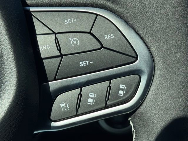 New 2026 Chrysler Pacifica Select image 14