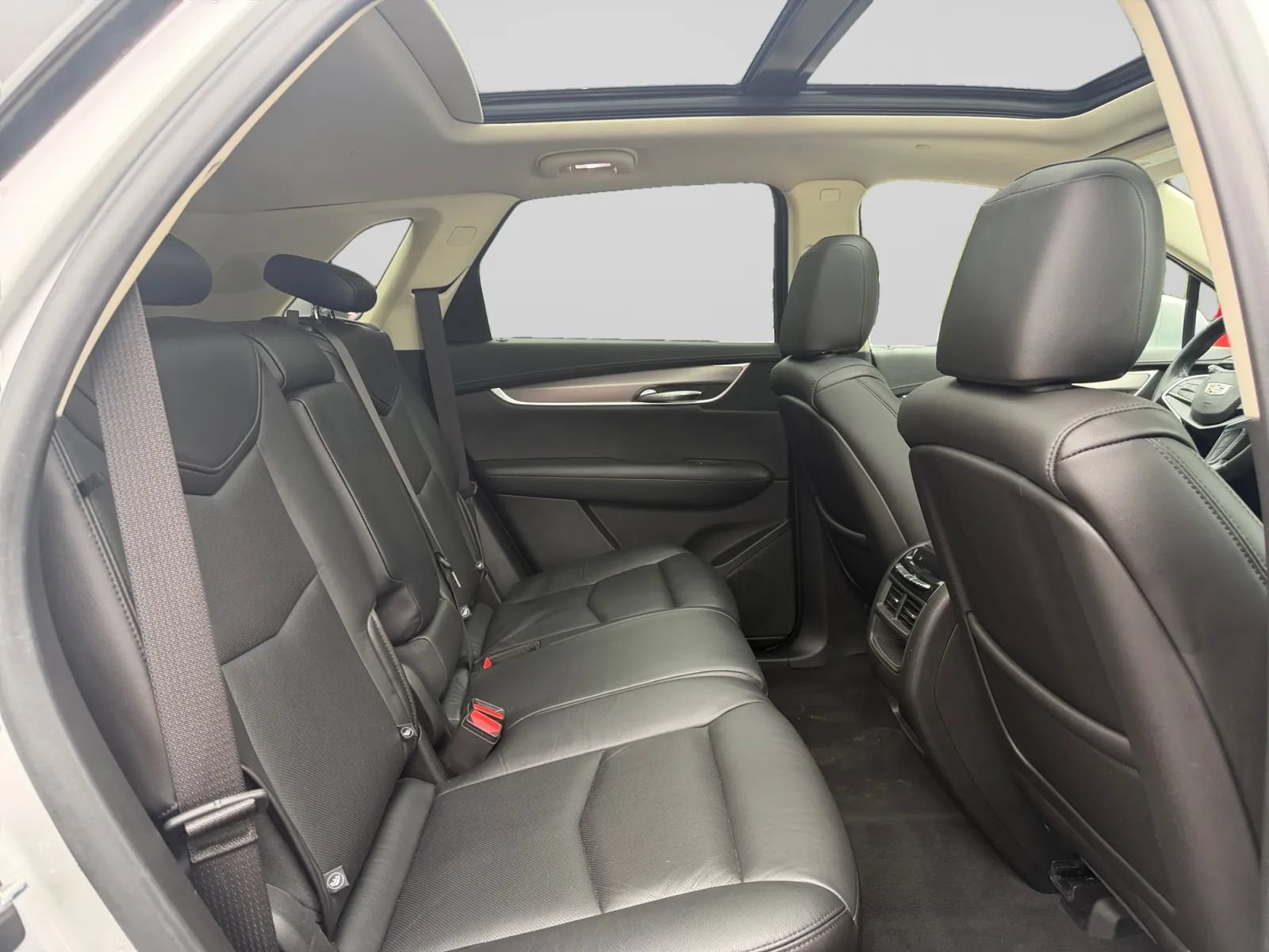 Used 2019 Cadillac XT5 Premium Luxury FWD image 30