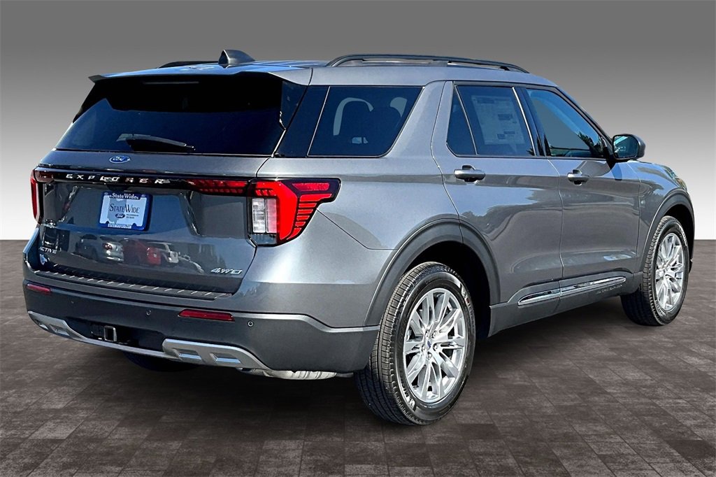 New 2025 Ford Explorer Active image 13