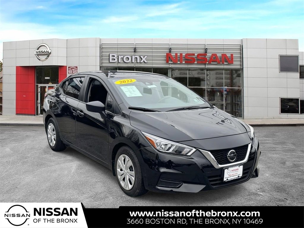 Used 2022 Nissan Versa S image 1