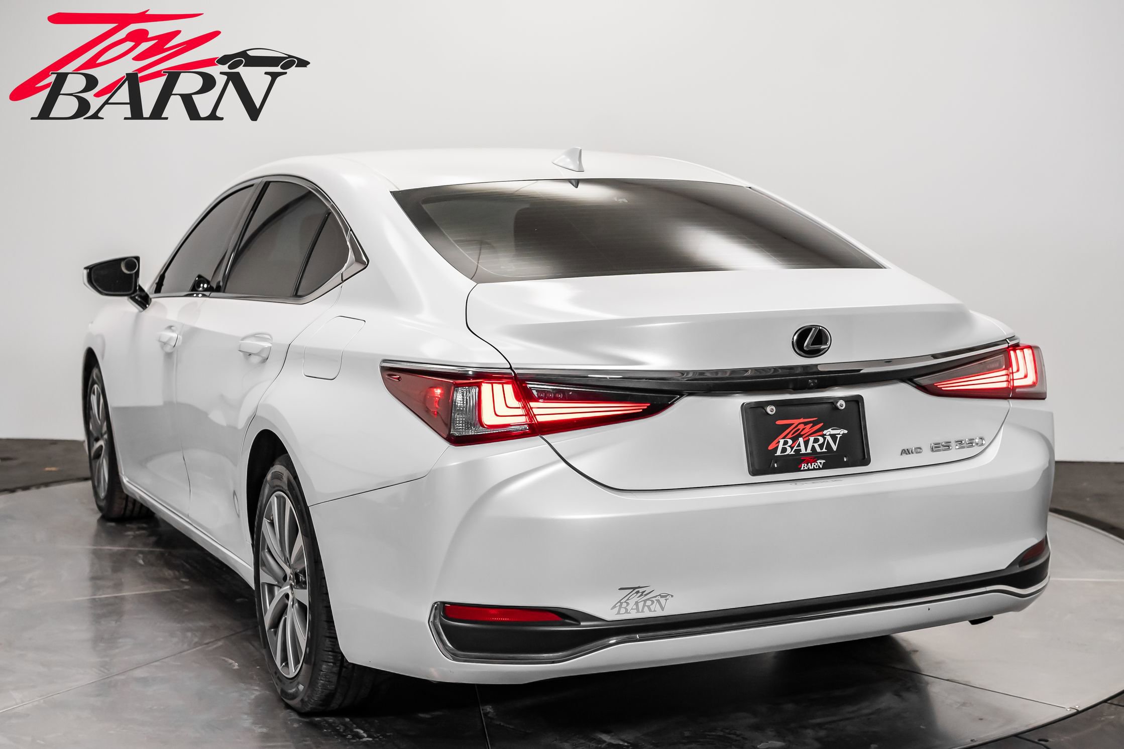 Used 2021 Lexus ES 250 image 11