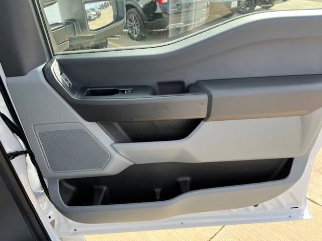 New 2024 Ford F550 4x4 Regular Cab Super Duty image 36