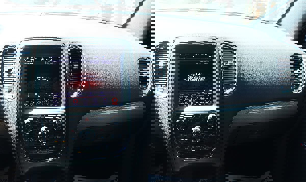 Used 2018 Dodge Durango R/T w/ Technology Group image 49