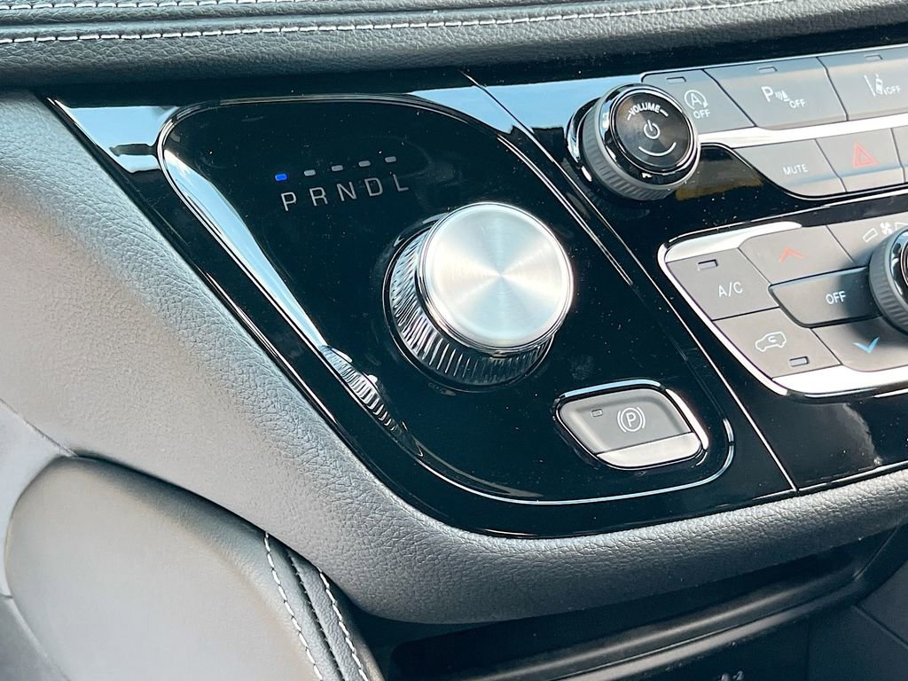 New 2026 Chrysler Pacifica Limited FWD image 14