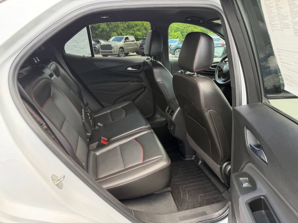 Used 2022 Chevrolet Equinox RS w/ RS Leather Package AWD/4WD image 13