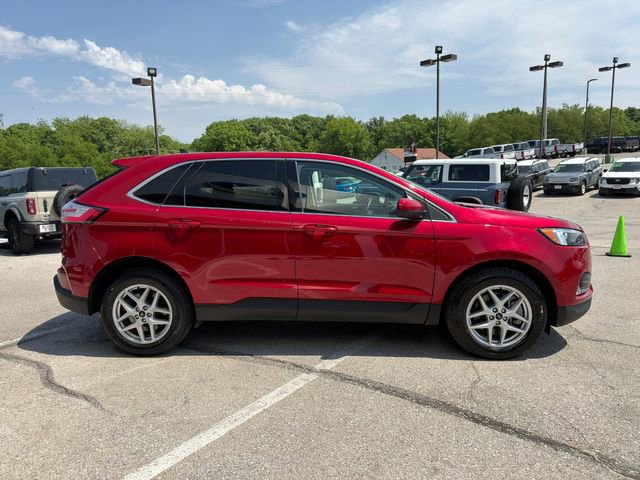 Used 2023 Ford Edge SEL w/ Convenience Package AWD/4WD image 8