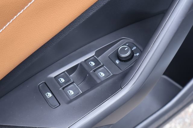 Certified 2022 Volkswagen Jetta SEL image 15