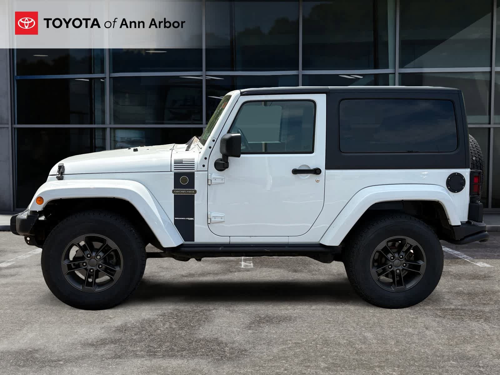 Used 2018 Jeep Wrangler Sport AWD/4WD image 3