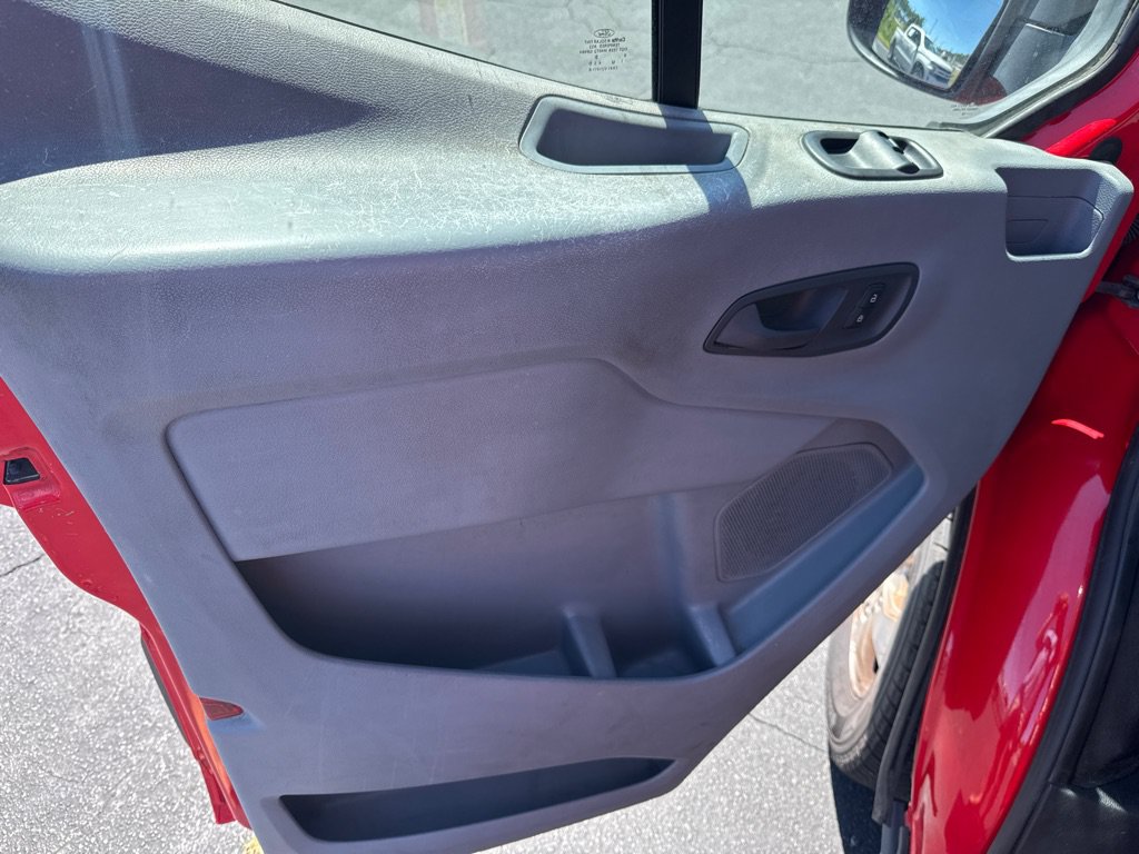 Used 2018 Ford Transit 250 130 Medium Roof RWD image 13