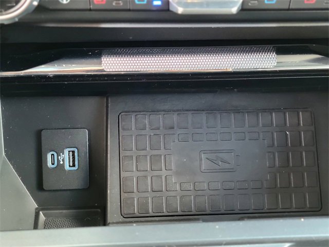 Certified 2022 Ford F150 Lariat w/ Equipment Group 502A High image 28