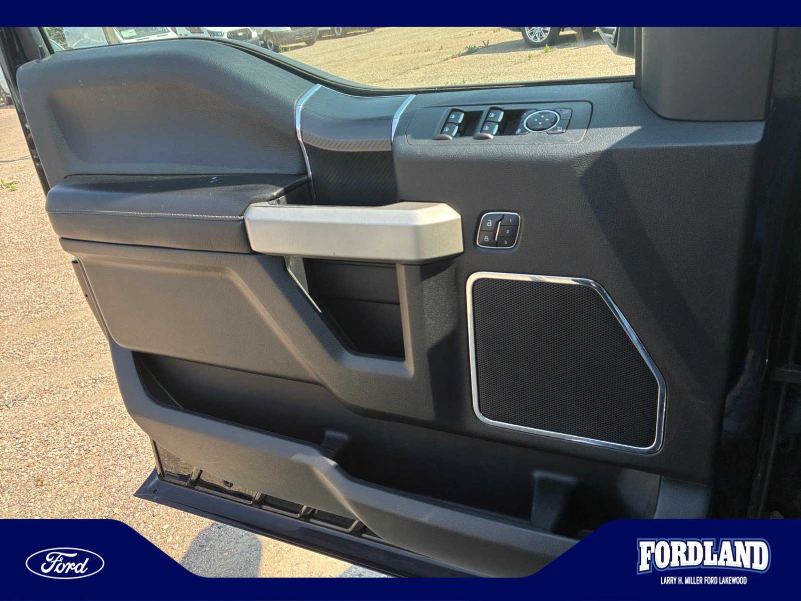 Used 2018 Ford F150 Lariat w/ Equipment Group 502A Luxury AWD/4WD image 13
