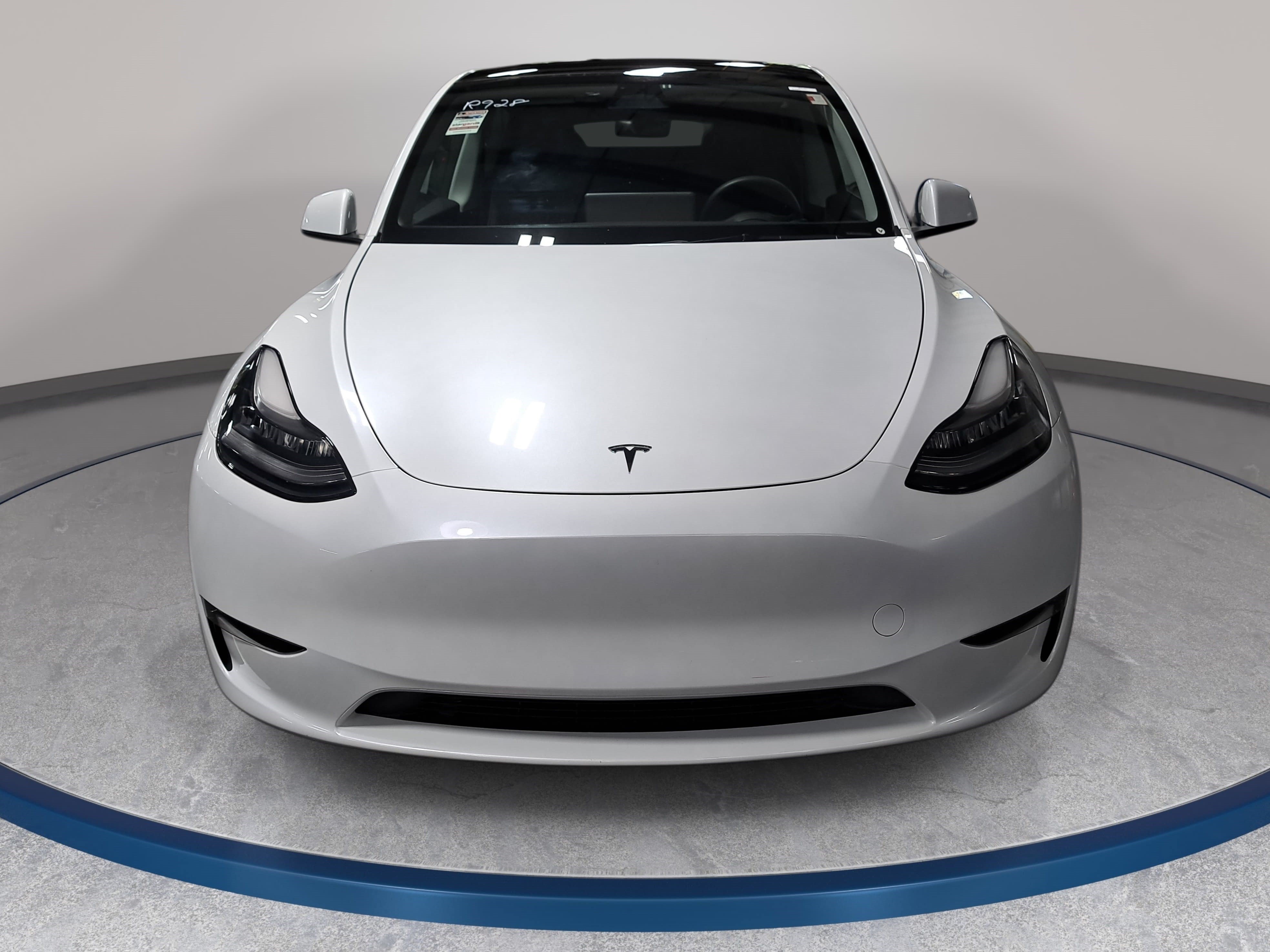 Used 2023 Tesla Model Y Long Range AWD/4WD image 2