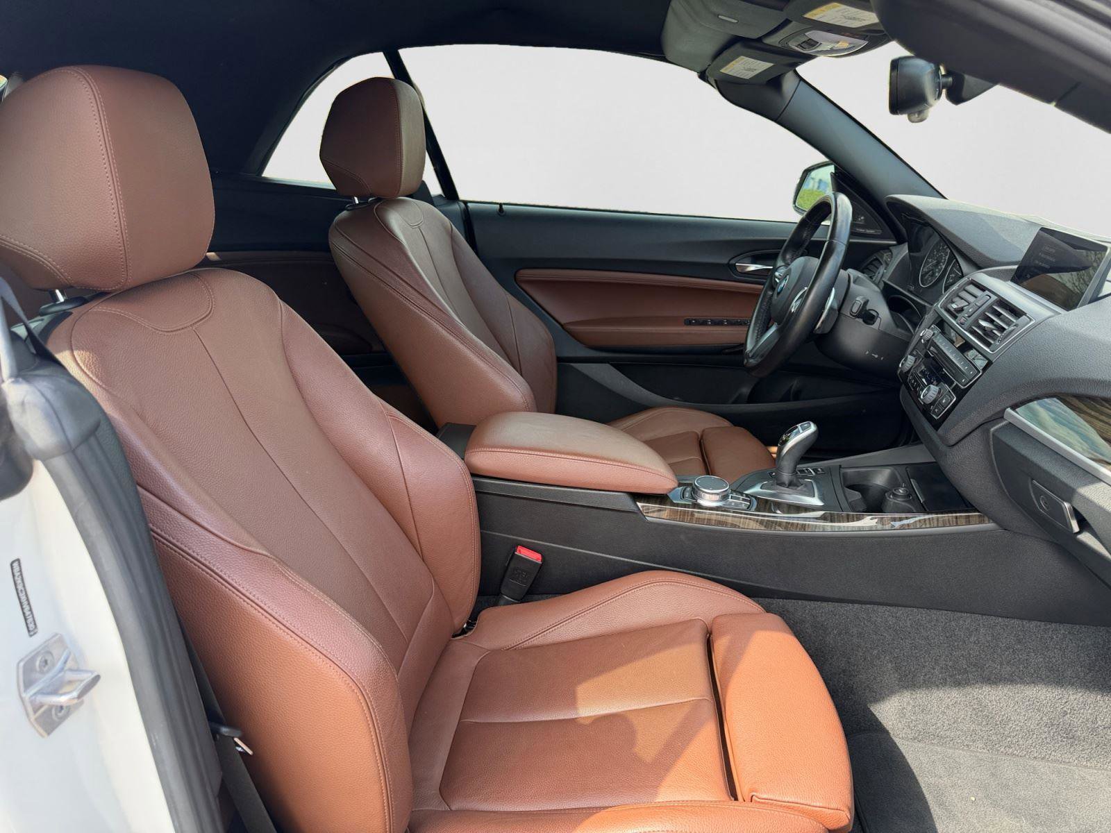 Used 2017 BMW 230i Convertible image 17