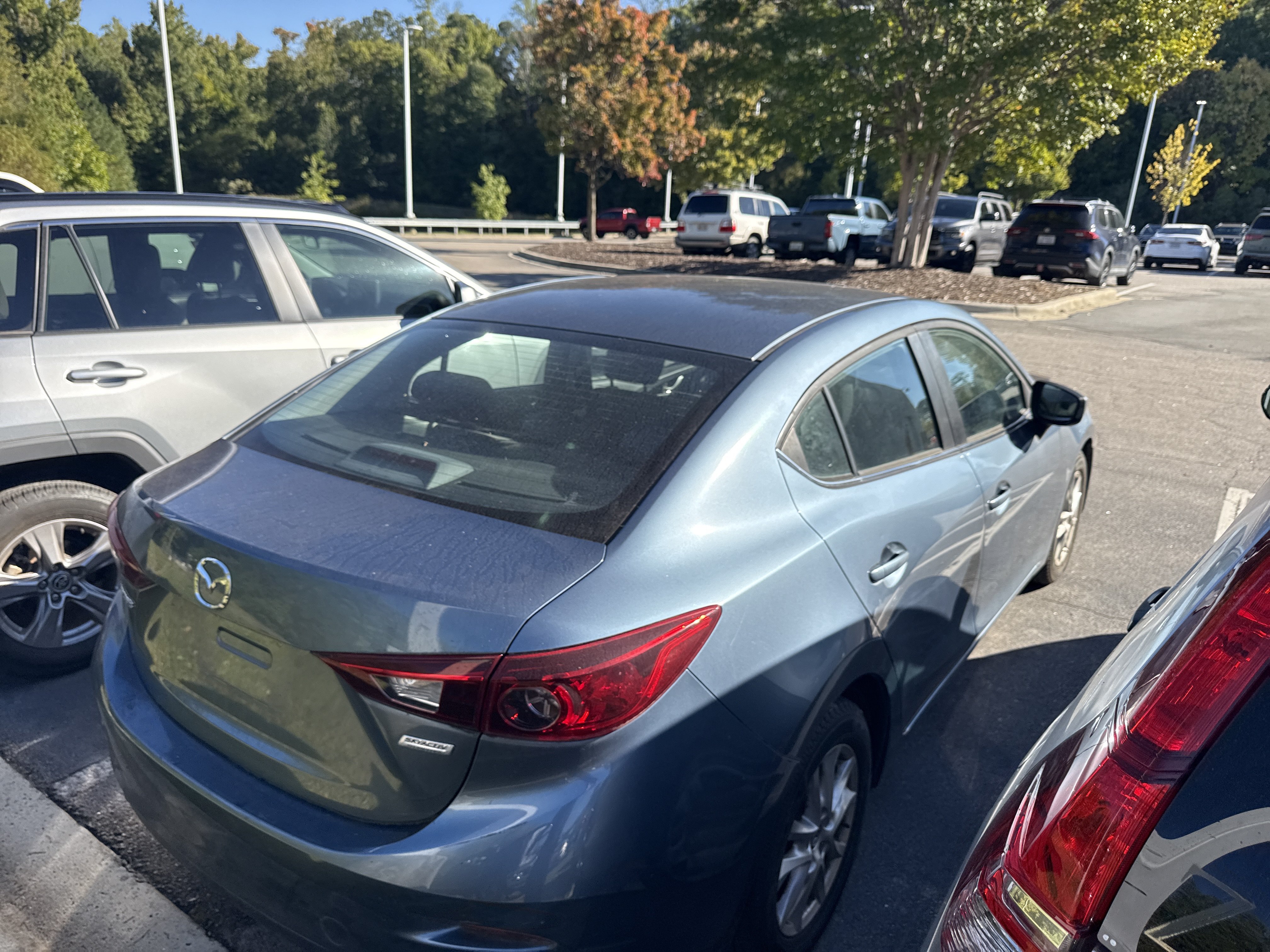 Used 2016 MAZDA MAZDA3 i Sport w/ Preferred Equipment Package FWD image 7