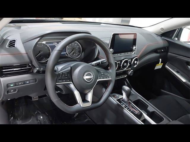 Used 2025 Nissan Sentra SR w/ Midnight Edition FWD image 21