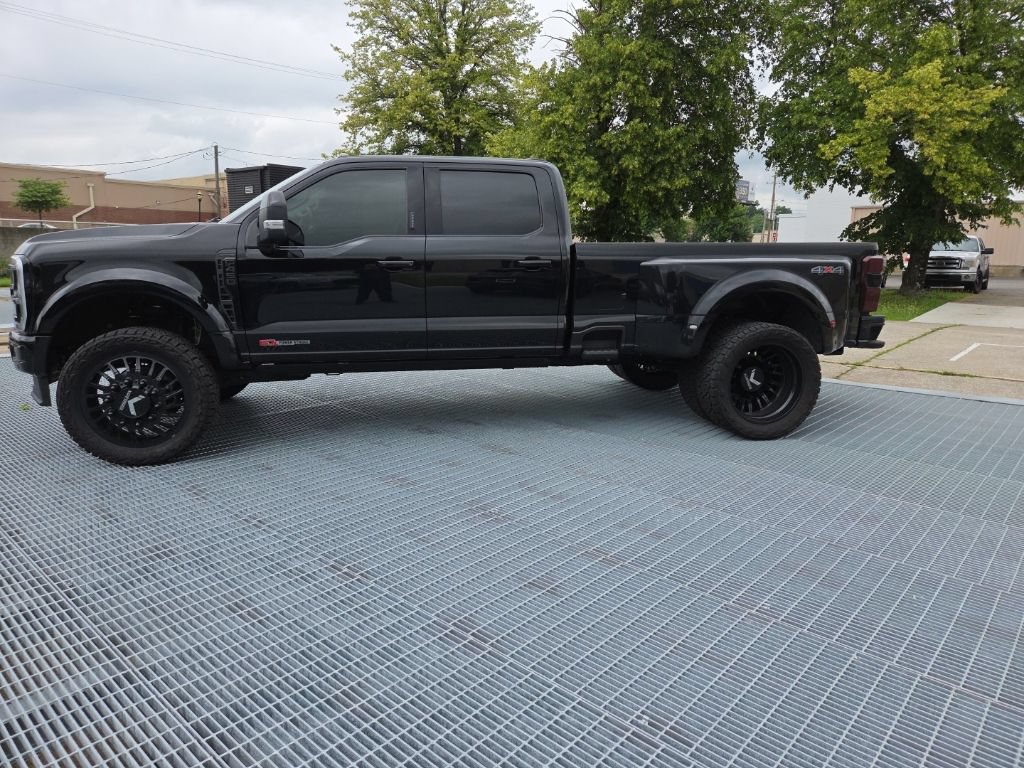 Used 2024 Ford F450 Limited AWD/4WD image 2