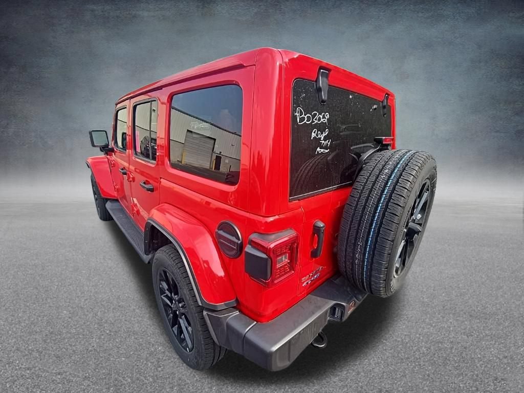 Used 2025 Jeep Wrangler Unlimited Sahara AWD/4WD image 8