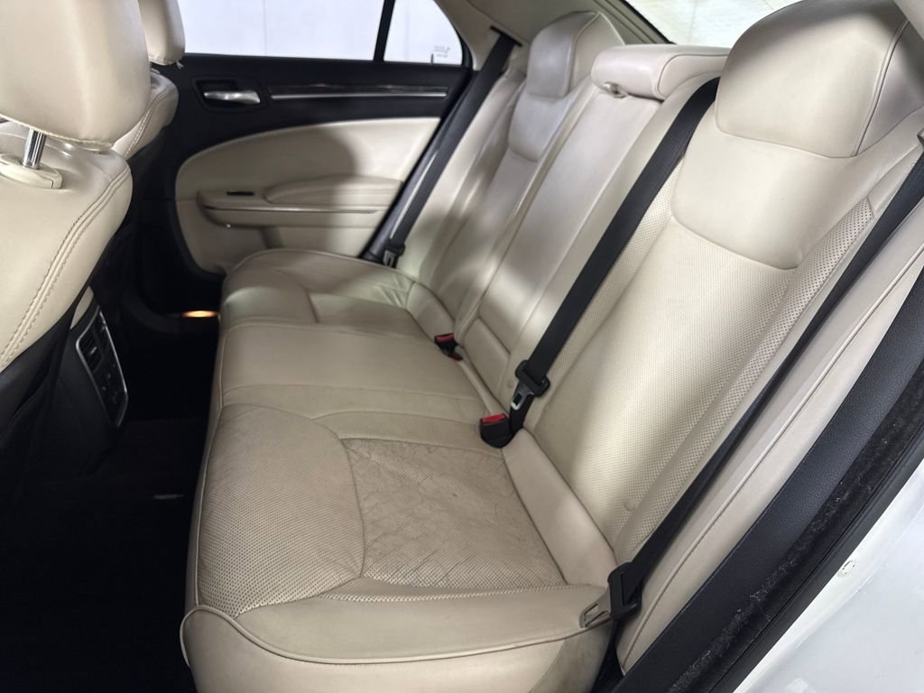 Used 2016 Chrysler 300 C image 11