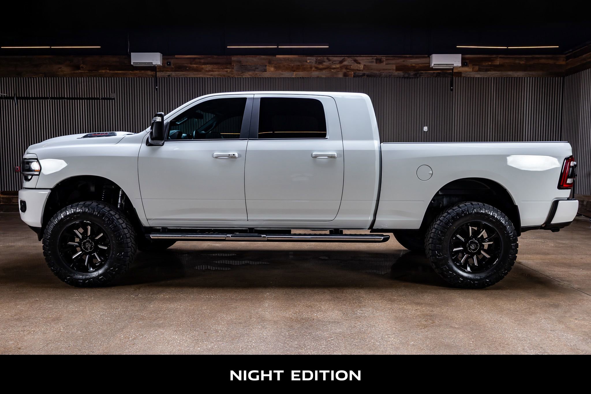 Used 2023 RAM 3500 Laramie AWD/4WD image 6