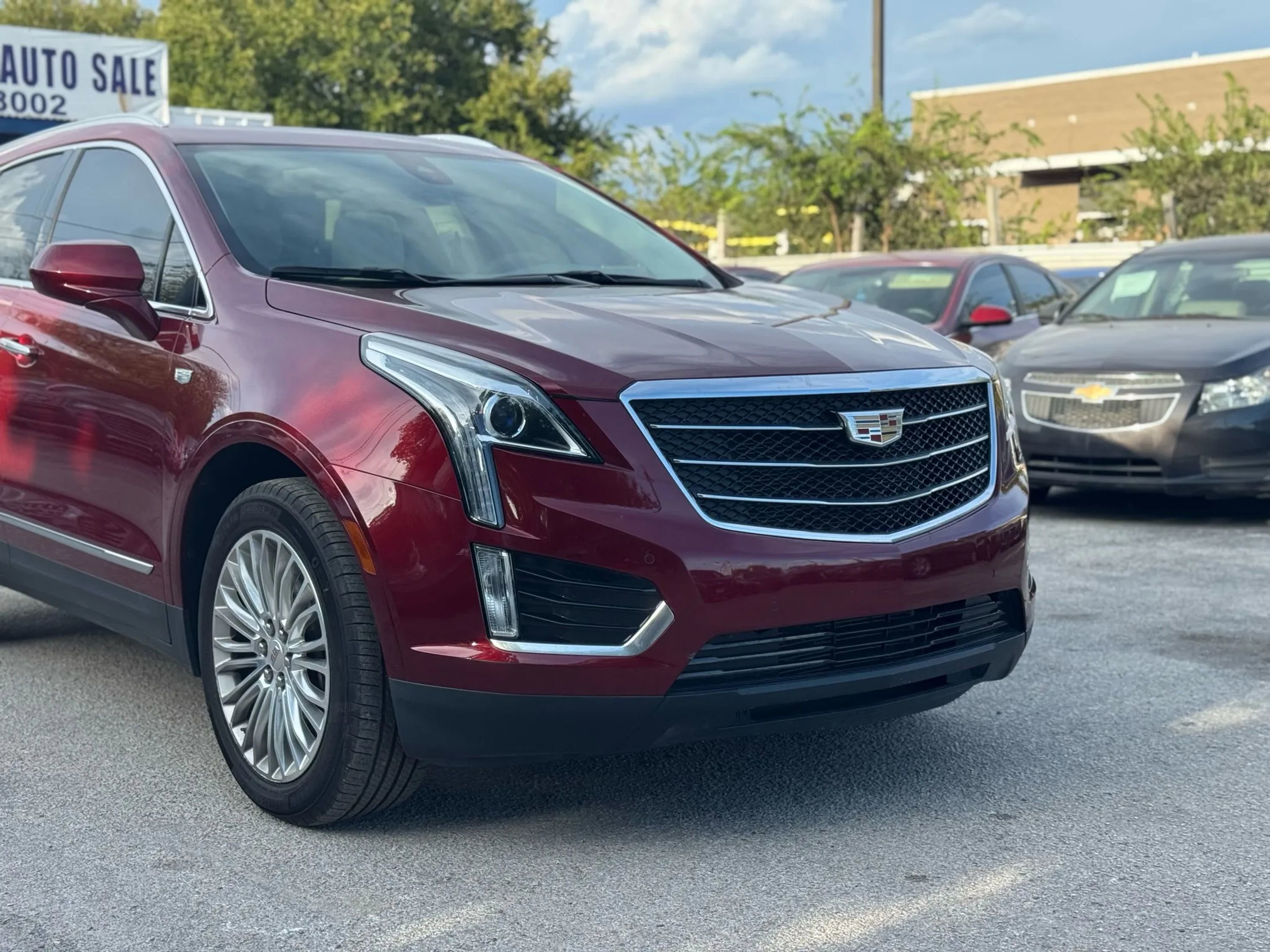 Used 2018 Cadillac XT5 Luxury w/ Driver Awareness Package image 6
