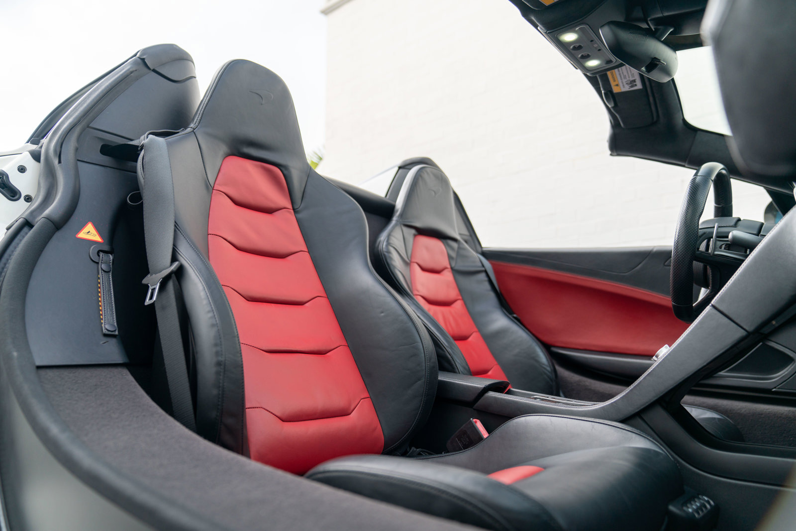 Used 2016 McLaren 650S Spider RWD image 47