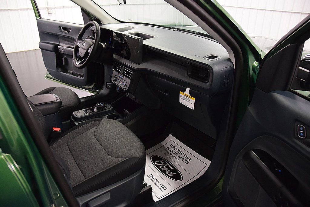 New 2025 Ford Maverick XLT w/ XLT Luxury Package AWD/4WD image 29