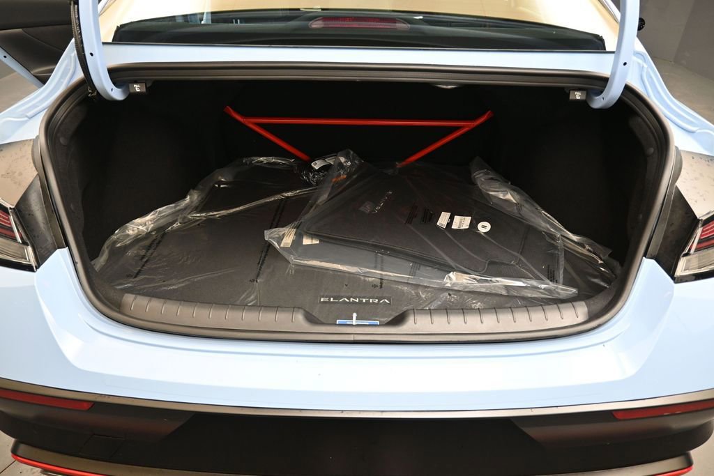 New 2026 Hyundai Elantra N FWD image 17