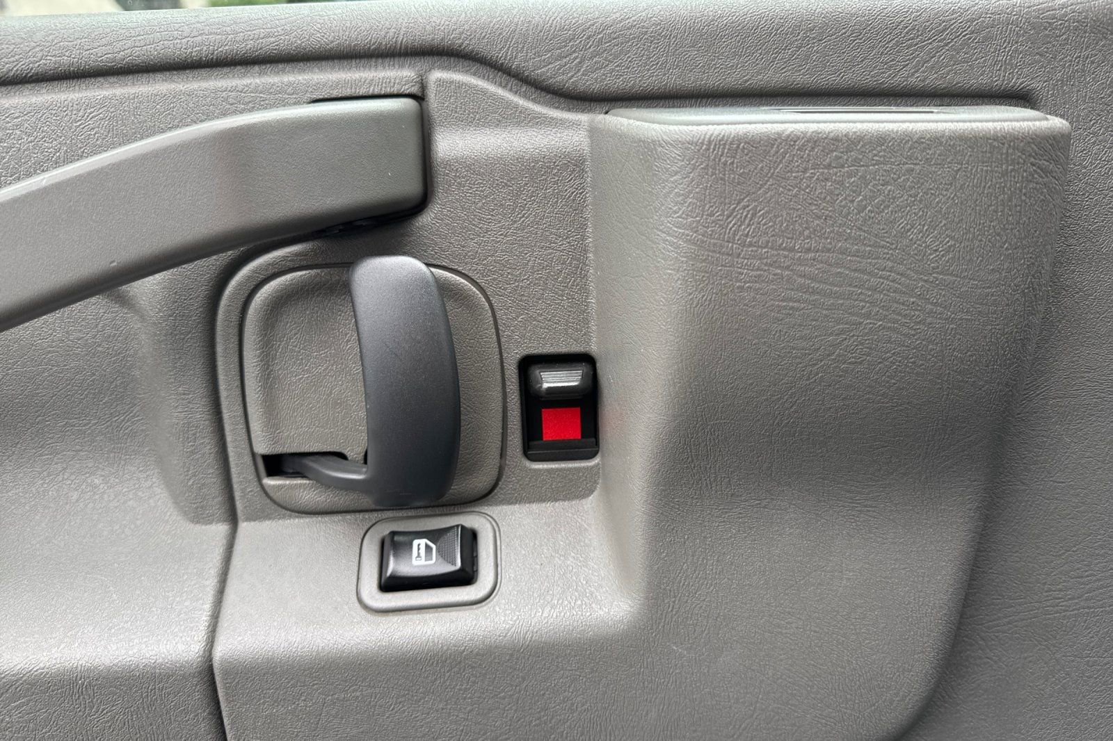 Used 2017 Chevrolet Express 3500 LT w/ LT Preferred Equipment Group image 10