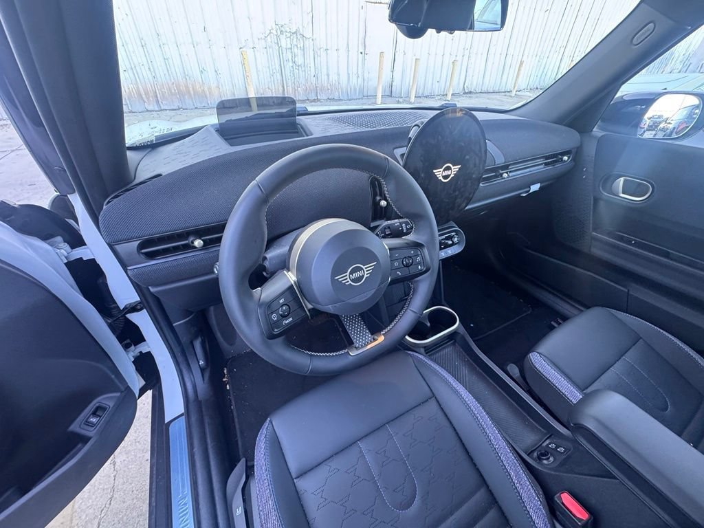 Used 2026 MINI Cooper 4-Door Hardtop FWD image 4
