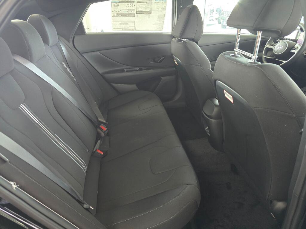 New 2026 Hyundai Elantra SEL FWD image 35